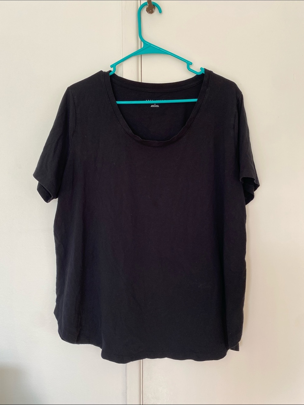 Ava & Viv Black Short-Sleeve Crewneck Tee